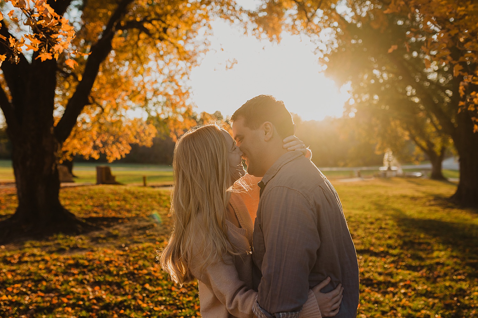Colorful fall Belvoir Winery engagement photos by Kansas City engagement photographer Caitlyn Cloud Photography