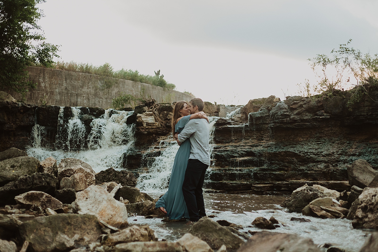Sante Fe Lake engagement photos by Caitlyn Cloud Photography