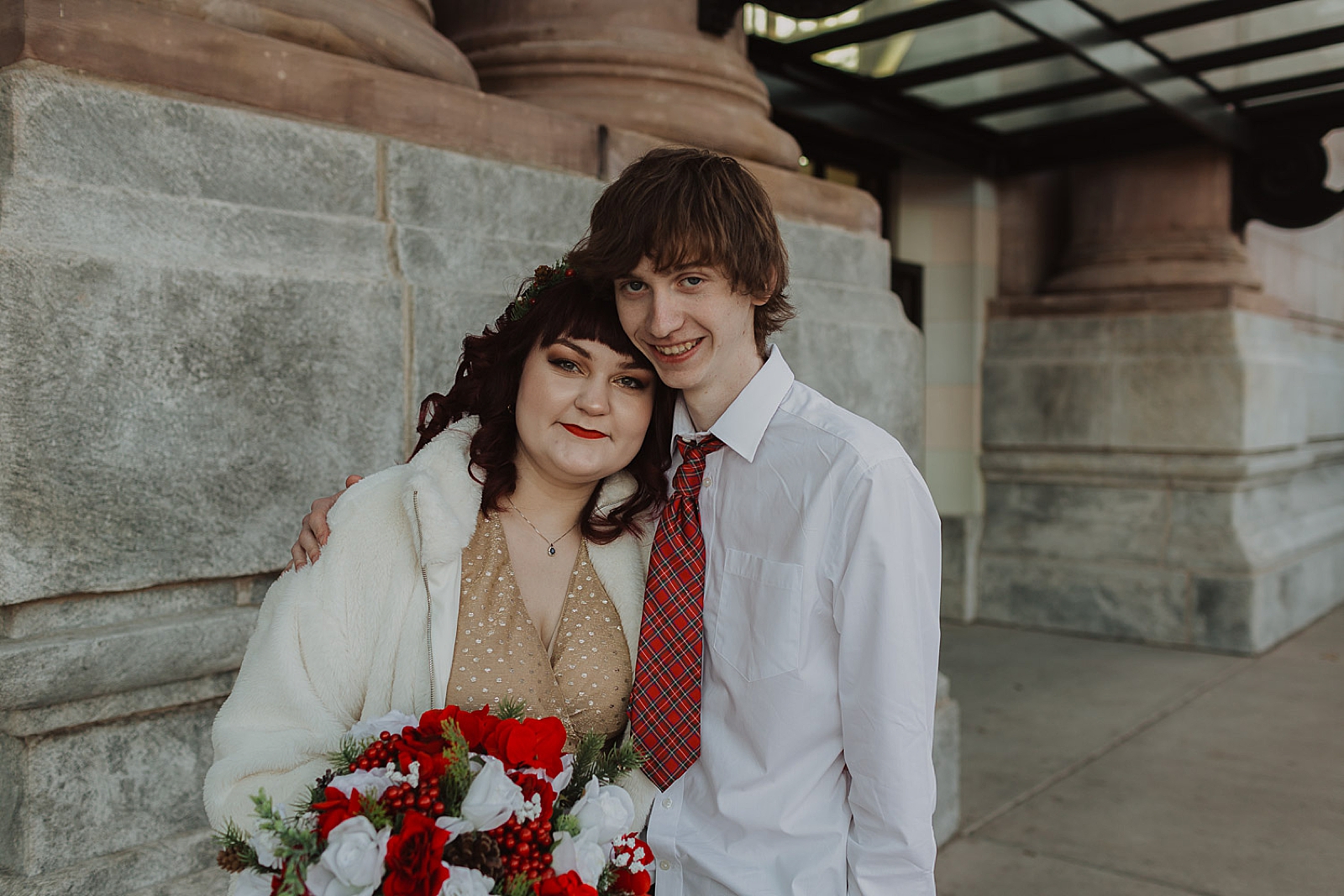 Heartwarming Kansas City Courthouse Elopement Photography by Caitlyn Cloud